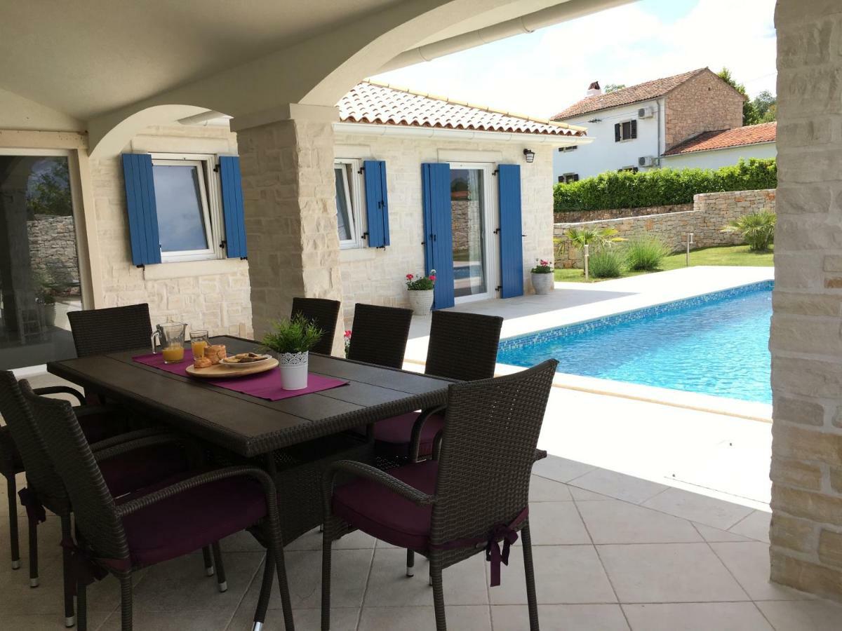 Villa Blanca With A Heated Private Pool Ruzici  Exterior photo