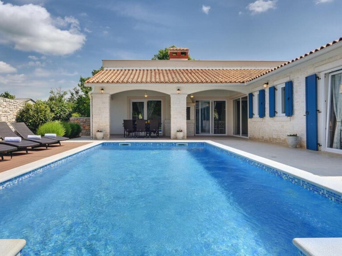 Villa Blanca With A Heated Private Pool Ruzici  Exterior photo